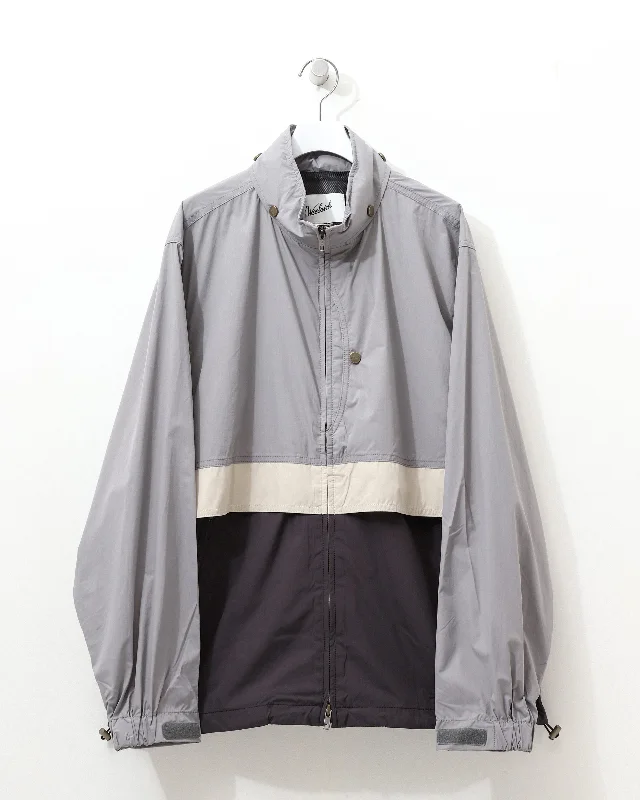 Unwind with Weekend Discounts NYLON SWING TOP