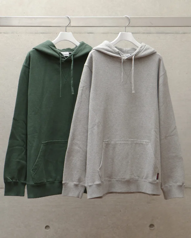 CLASSIC HOODED SWEATSHIRT