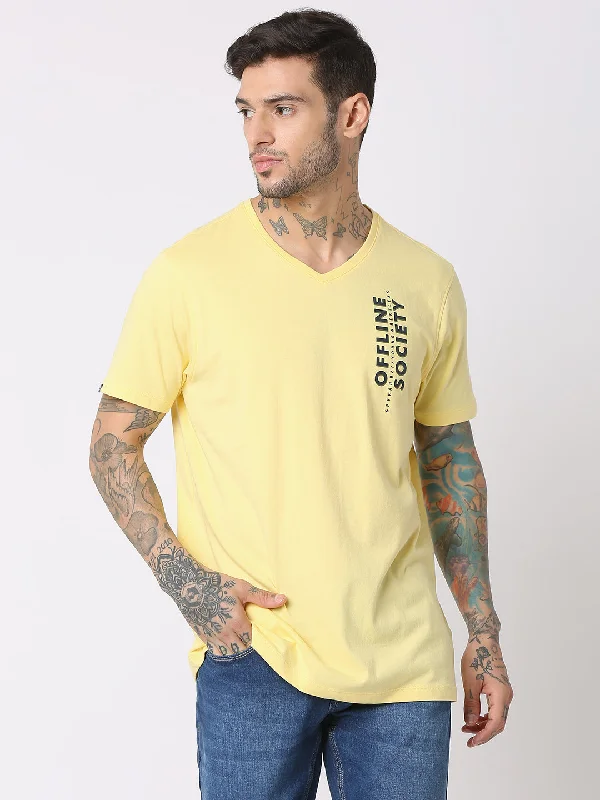 Unwind with Weekend Discounts Spykar Men Powder Yellow Cotton Regular Fit V-Neck Printed T-Shirt