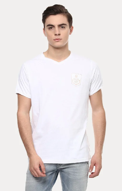 Act Now Spykar White Solid Slim Fit Men T-Shirts