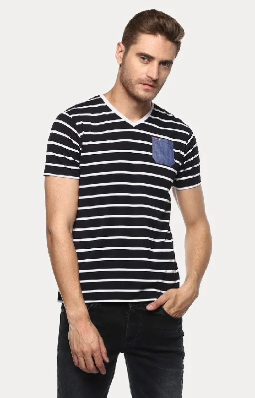Weekend Offers That Amaze Spykar Navy Blue Striped Slim Fit Men T-Shirts