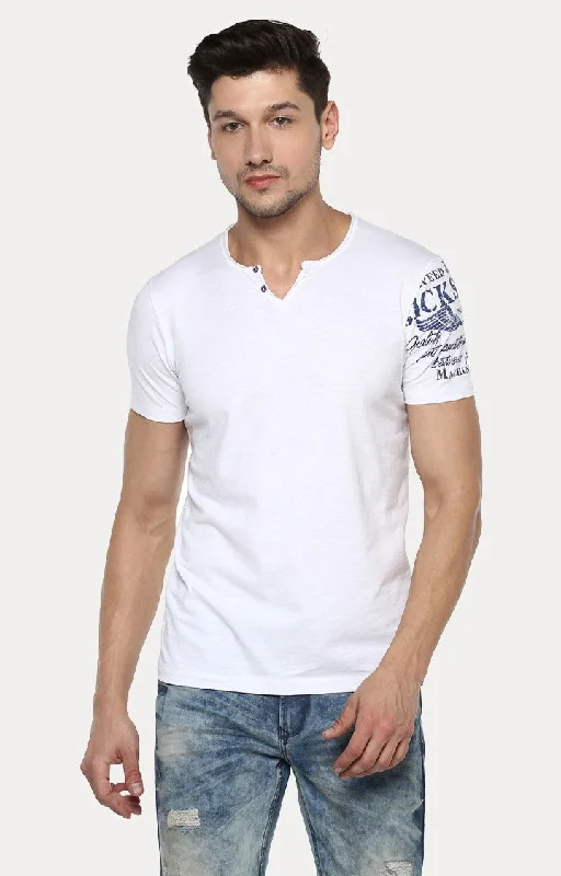 Half Price Spykar White Solid Slim Fit Men T-Shirts
