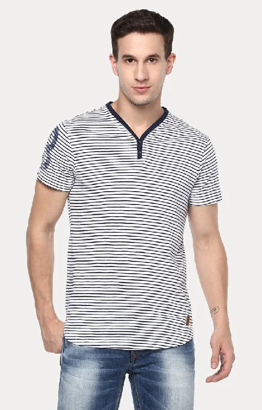 Weekend Deal Spykar Blue & White Cotton Men T-Shirts