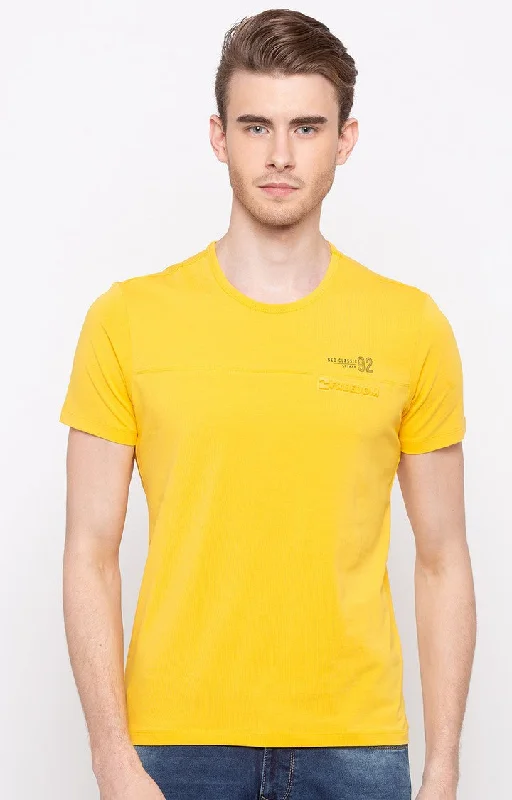 Online Exclusive Spykar Yellow Solid Slim Fit Men T-Shirts