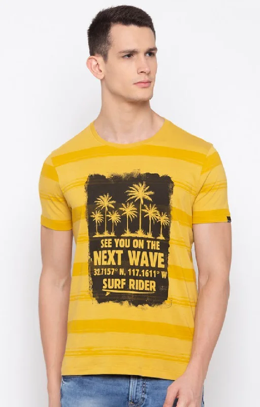 Spykar Yellow Cotton Slim Fit T-Shirt For Men